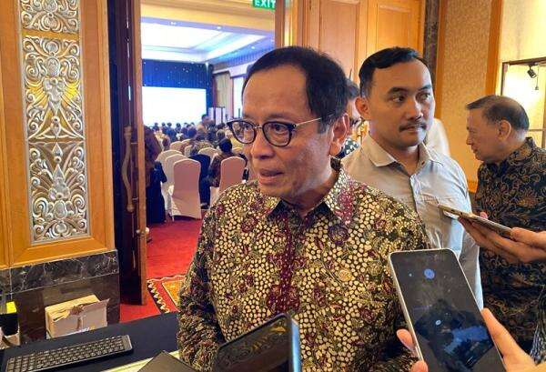Ada Wacana Koperasi Salurkan Gaji PNS, Begini Tanggapan OJK Ada Wacana Koperasi Salurkan Gaji PNS, Begini Tanggapan OJK