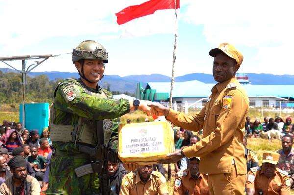 Kekeringan Berkepanjangan di Papua Tengah, Koops TNI Habema Kirim 2 Ton Bantuan Kekeringan Berkepanjangan di Papua Tengah, Koops TNI Habema Kirim 2 Ton Bantuan