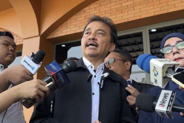 Breaking News: Praperadilan Roy Suryo Dikabulkan Sebagian, Dapat Ganti Rugi Rp5 Juta Breaking News: Praperadilan Roy Suryo Dikabulkan Sebagian, Dapat Ganti Rugi Rp5 Juta