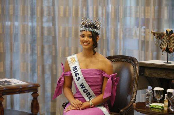 Miss World 2026 Joheirry Mola Tampil Anggun saat Kunjungi iNews Tower Miss World 2026 Joheirry Mola Tampil Anggun saat Kunjungi iNews Tower
