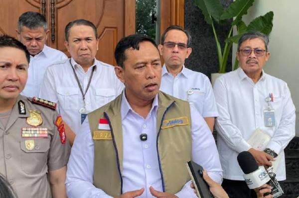 Dirut Bulog Ungkap Modus Pengemasan Ulang Beras SPHP di Jaktim, Pelaku Ditangkap Dirut Bulog Ungkap Modus Pengemasan Ulang Beras SPHP di Jaktim, Pelaku Ditangkap