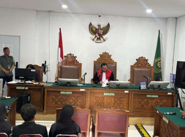 Hakim Kabulkan Sebagian Praperadilan Ganti Rugi Roy Suryo, Negara Harus Bayar Rp5 Juta! Hakim Kabulkan Sebagian Praperadilan Ganti Rugi Roy Suryo, Negara Harus Bayar Rp5 Juta!