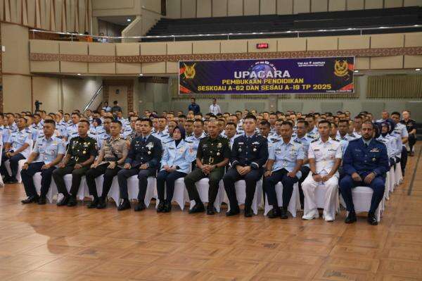 DANSESKOAU Buka Pendidikan SESKOAU Angkatan KE-62 DAN SESAU Angkatan KE-19 DANSESKOAU Buka Pendidikan SESKOAU Angkatan KE-62 DAN SESAU Angkatan KE-19