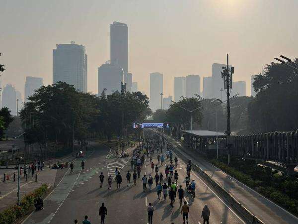Warga Ngeluh CFD Jakarta Full Polusi, Ini Respons Pramono! Warga Ngeluh CFD Jakarta Full Polusi, Ini Respons Pramono!