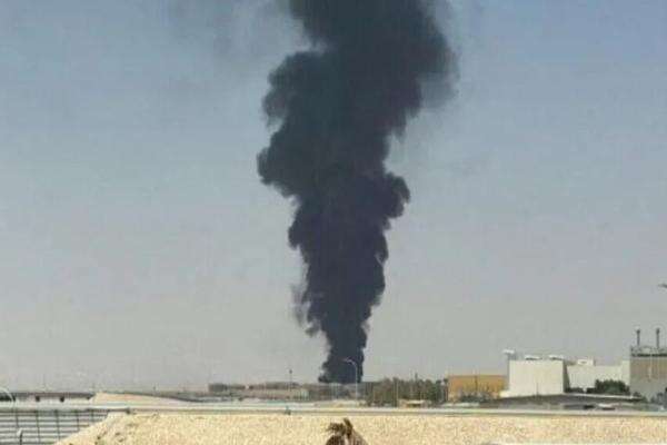 Perang Memanas, Houthi Klaim Gempur Bandara Riyadh dan Pangkalan Udara Khamis Mushait Perang Memanas, Houthi Klaim Gempur Bandara Riyadh dan Pangkalan Udara Khamis Mushait
