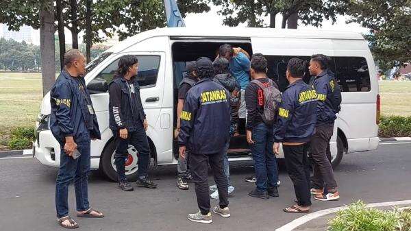 Pembunuh Sadis Ibu dan Balita di Madiun Ditangkap, Polisi Dalami Kemungkinan Pelaku Lain Pembunuh Sadis Ibu dan Balita di Madiun Ditangkap, Polisi Dalami Kemungkinan Pelaku Lain