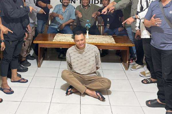 Polisi Tetapkan Bang Jago Pakai Ninja yang Pukul Pemotor di Jagakarsa Jadi Tersangka Polisi Tetapkan Bang Jago Pakai Ninja yang Pukul Pemotor di Jagakarsa Jadi Tersangka