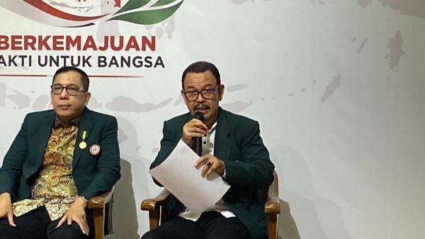 Tindakan Medis hingga Rujukan Spesialis Dibatasi, PB IDI Minta Reformasi Tata Kelola JKN Tindakan Medis hingga Rujukan Spesialis Dibatasi, PB IDI Minta Reformasi Tata Kelola JKN