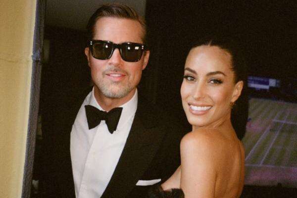 Brad Pitt dan Ines de Ramon Makin Mesra, Foto Perdana Resmi Muncul di Instagram Brad Pitt dan Ines de Ramon Makin Mesra, Foto Perdana Resmi Muncul di Instagram