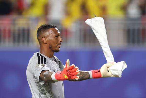 Tahan Ekuador 0-0, Kiper Curacao Eloy Room Bikin 15 Penyelamatan yang Jadi Rekor Piala Dunia Tahan Ekuador 0-0, Kiper Curacao Eloy Room Bikin 15 Penyelamatan yang Jadi Rekor Piala Dunia