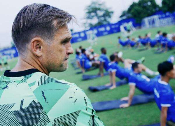 Live Malam Ini! Jadwal Siaran Langsung Persib Bandung vs Arema FC di Piala Presiden 2026 Live Malam Ini! Jadwal Siaran Langsung Persib Bandung vs Arema FC di Piala Presiden 2026