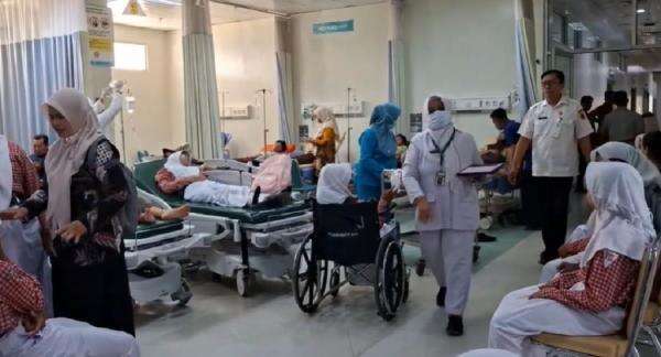 Korban Keracunan MBG di Pati Melonjak jadi 230 Siswa, 3 Rumah Sakit Overload! Korban Keracunan MBG di Pati Melonjak jadi 230 Siswa, 3 Rumah Sakit Overload!