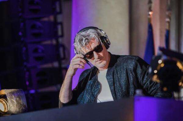 Kavinsky Pencipta Nightcall Soundtrack Ikonik Film Drive Meninggal Dunia, Macron Berduka Kavinsky Pencipta Nightcall Soundtrack Ikonik Film Drive Meninggal Dunia, Macron Berduka