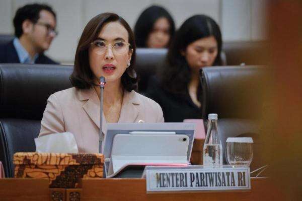 Kemenpar Arahkan Anggaran 2027 Rp1,51 Triliun untuk Perbesar Dampak Ekonomi Pariwisata Kemenpar Arahkan Anggaran 2027 Rp1,51 Triliun untuk Perbesar Dampak Ekonomi Pariwisata