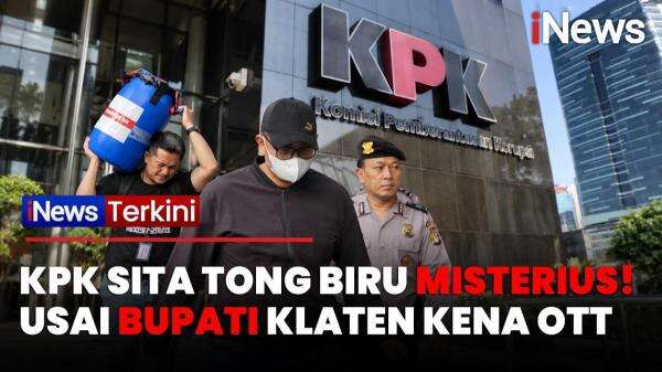 Terjaring OTT KPK, Bupati Klaten Tiba di Gedung Merah Putih Bersama Barang Bukti Tong Penyimpan Uang Terjaring OTT KPK, Bupati Klaten Tiba di Gedung Merah Putih Bersama Barang Bukti Tong Penyimpan Uang