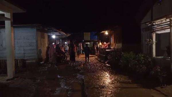 Banjir Melanda Pasaman Sumbar, Satu Warga Masih dalam Pencarian Banjir Melanda Pasaman Sumbar, Satu Warga Masih dalam Pencarian