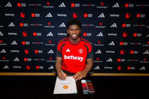MU Habiskan Rp3 Triliun, Carlos Baleba Jadi Rekrutan Ketiga di Lini Tengah MU Habiskan Rp3 Triliun, Carlos Baleba Jadi Rekrutan Ketiga di Lini Tengah