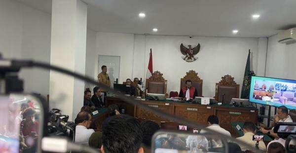 Hakim Sebut Penangkapan Roy Suryo Tak Punya Urgensi, Ini Dasar Putusannya! Hakim Sebut Penangkapan Roy Suryo Tak Punya Urgensi, Ini Dasar Putusannya!