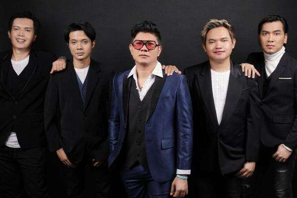 Tempuh Jalan Darat ke Palembang, Kangen Band Tetap Manggung di Tengah Kabut Asap Tempuh Jalan Darat ke Palembang, Kangen Band Tetap Manggung di Tengah Kabut Asap