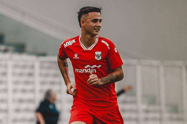 Pesan Tegas Eliano Reijnders jelang Timnas Indonesia vs Vietnam: Senin Kita Berjuang Lagi! Pesan Tegas Eliano Reijnders jelang Timnas Indonesia vs Vietnam: Senin Kita Berjuang Lagi!
