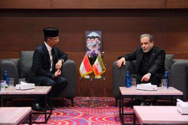 Hadiri Penghormatan Terakhir Ayatollah Ali Khamenei, Menlu Sugiono Bertemu Menlu Iran Hadiri Penghormatan Terakhir Ayatollah Ali Khamenei, Menlu Sugiono Bertemu Menlu Iran