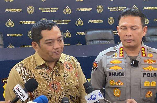 Polda Metro Gelar Doa Bersama untuk Keselamatan Jurnalis iNews dan 4 Wartawan Hilang Kontak saat Liputan Anak Krakatau Polda Metro Gelar Doa Bersama untuk Keselamatan Jurnalis iNews dan 4 Wartawan Hilang Kontak saat Liputan Anak Krakatau