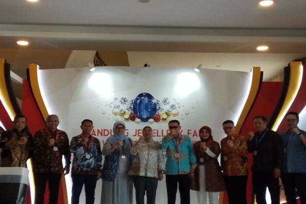 Bandung Jewellery Fair 2026 Dorong Industri Perhiasan Nasional Bandung Jewellery Fair 2026 Dorong Industri Perhiasan Nasional
