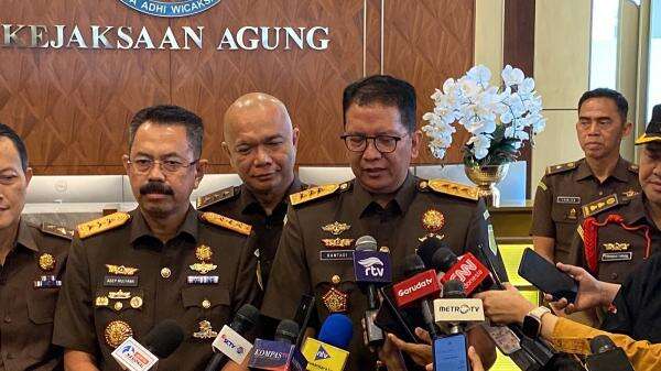 Kejagung Tegaskan Pengusutan Kasus Febrie Adriansyah Berada di Bawah Kendali Tim 9 Kejagung Tegaskan Pengusutan Kasus Febrie Adriansyah Berada di Bawah Kendali Tim 9