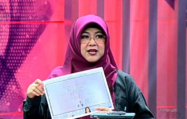 Dokter Tifa Luruskan soal Hijrah dari Isu Ijazah Jokowi: Tugas Saya sebagai Peneliti Sudah Selesai Dokter Tifa Luruskan soal Hijrah dari Isu Ijazah Jokowi: Tugas Saya sebagai Peneliti Sudah Selesai