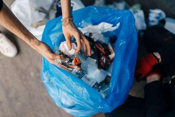 Sampah Plastik Penerbangan Bakal Masuk Ekosistem Ekonomi Sirkular Sampah Plastik Penerbangan Bakal Masuk Ekosistem Ekonomi Sirkular