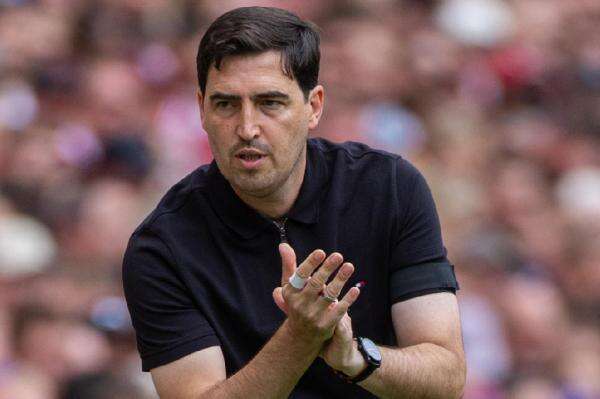 Fans Liverpool Desak Iraola Jadikan Pemain Spesial Ini Starter Lawan Arsenal Fans Liverpool Desak Iraola Jadikan Pemain Spesial Ini Starter Lawan Arsenal