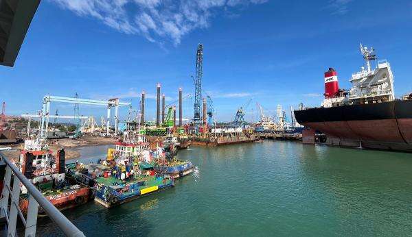 Industri Perkapalan Waspadai Dampak Pailitnya Galangan BUMN Berusia Lebih dari 1 Abad Industri Perkapalan Waspadai Dampak Pailitnya Galangan BUMN Berusia Lebih dari 1 Abad