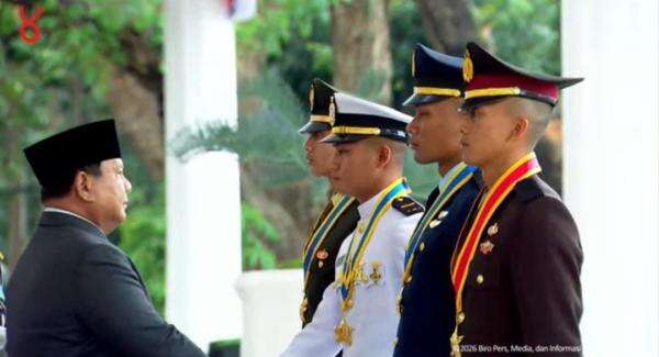Prabowo Lantik 1.177 Perwira TNI-Polri: Awal Sebuah Pengabdian ke Negara Prabowo Lantik 1.177 Perwira TNI-Polri: Awal Sebuah Pengabdian ke Negara