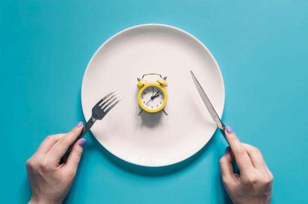 Makan Malam Lebih Awal, Benarkah Bisa Bikin Tidur Lebih Nyenyak? Makan Malam Lebih Awal, Benarkah Bisa Bikin Tidur Lebih Nyenyak?