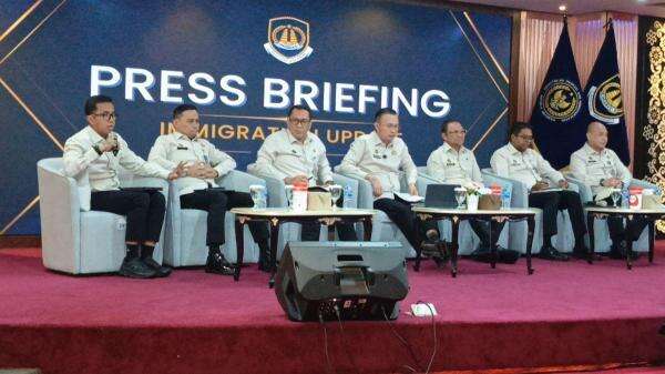 Imigrasi Buka Suara soal WN Israel Bisa Masuk dan Tinggal di Bali Imigrasi Buka Suara soal WN Israel Bisa Masuk dan Tinggal di Bali