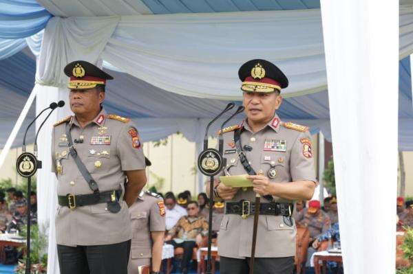 Komjen Herry Heryawan Pamit dari Polda Riau, Kapolda Dijabat Irjen Arman Achdiat Komjen Herry Heryawan Pamit dari Polda Riau, Kapolda Dijabat Irjen Arman Achdiat