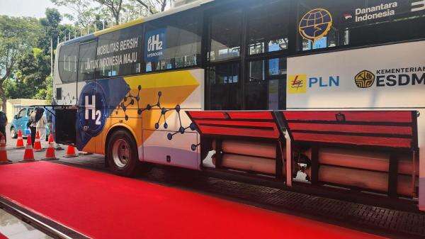 PLN Dorong Pemprov DKI Adopsi Bus Hidrogen untuk Armada Transjakarta PLN Dorong Pemprov DKI Adopsi Bus Hidrogen untuk Armada Transjakarta