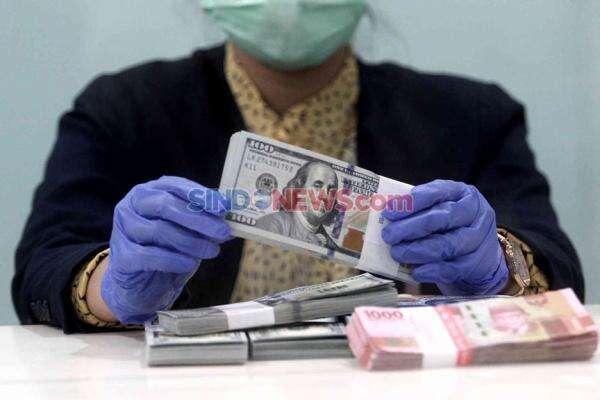 Rupiah Semringah Sambut Akhir Pekan, Menjauh dari Level Rp18 Ribu per Dolar AS Rupiah Semringah Sambut Akhir Pekan, Menjauh dari Level Rp18 Ribu per Dolar AS