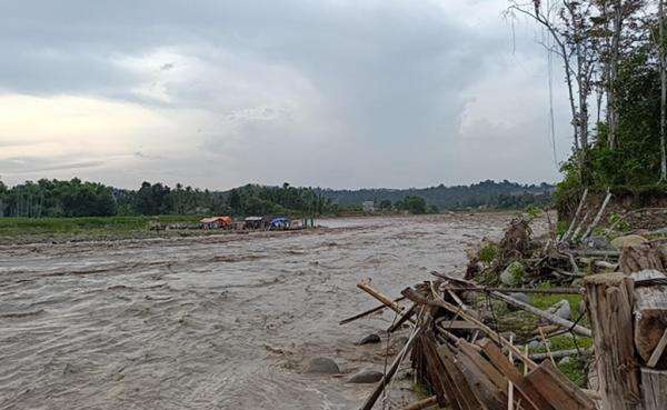 Banjir Terjang Aceh Utara saat Musim Kemarau, 4 Jembatan Hanyut Banjir Terjang Aceh Utara saat Musim Kemarau, 4 Jembatan Hanyut