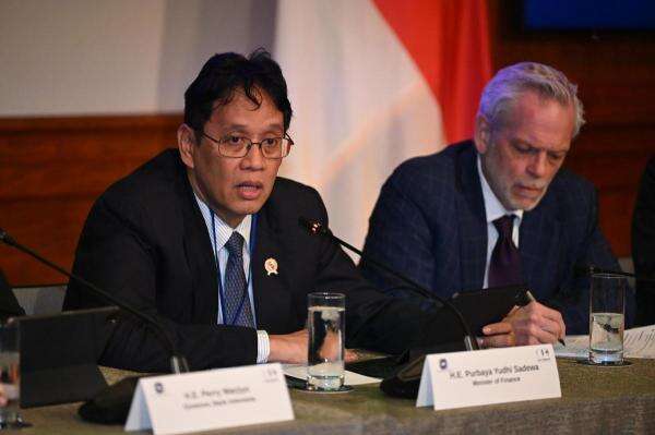Purbaya Siapkan Skema Non-APBN untuk Bereskan Utang Whoosh Purbaya Siapkan Skema Non-APBN untuk Bereskan Utang Whoosh
