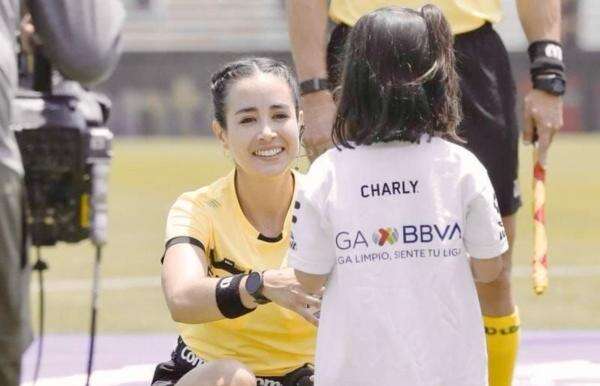 Profil Katia Itzel Garcia, Wasit Cantik yang Pimpin Laga Tunisia vs Belanda hingga Catatkan Sejarah di Piala Dunia Profil Katia Itzel Garcia, Wasit Cantik yang Pimpin Laga Tunisia vs Belanda hingga Catatkan Sejarah di Piala Dunia