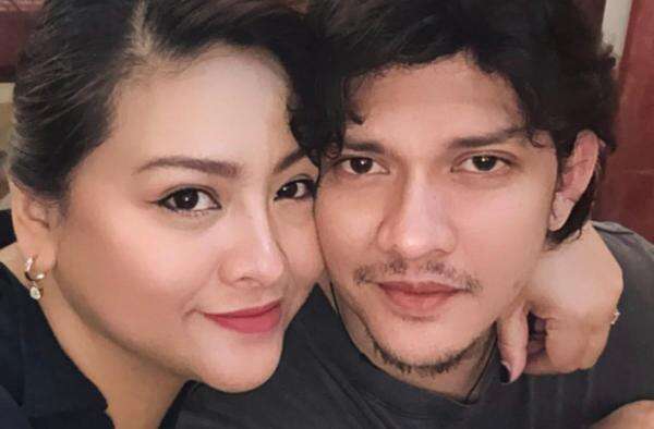 Audy Item Hamil Anak Ketiga di Usia 43 Tahun, Iko Uwais Khawatir Kondisi Komorbid sang Istri Audy Item Hamil Anak Ketiga di Usia 43 Tahun, Iko Uwais Khawatir Kondisi Komorbid sang Istri