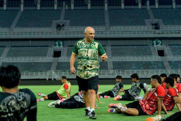 Persebaya Vs Penang FC: Bernardo Tavares Siapkan Rotasi, Satu Hal Haram Hilang Persebaya Vs Penang FC: Bernardo Tavares Siapkan Rotasi, Satu Hal Haram Hilang