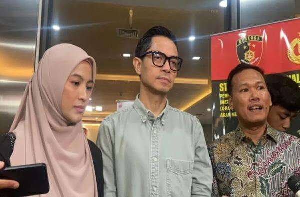 Alasan Dude Harlino Kembalikan Seluruh Honor BA PT DSI: Ini Tanggung Jawab Moral Alasan Dude Harlino Kembalikan Seluruh Honor BA PT DSI: Ini Tanggung Jawab Moral