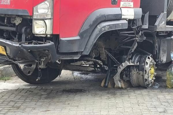 Kecelakaan Truk Tangki LPG Tabrak Pembatas Jalan Tol Jagorawi, Sopir Diduga Microsleep Kecelakaan Truk Tangki LPG Tabrak Pembatas Jalan Tol Jagorawi, Sopir Diduga Microsleep