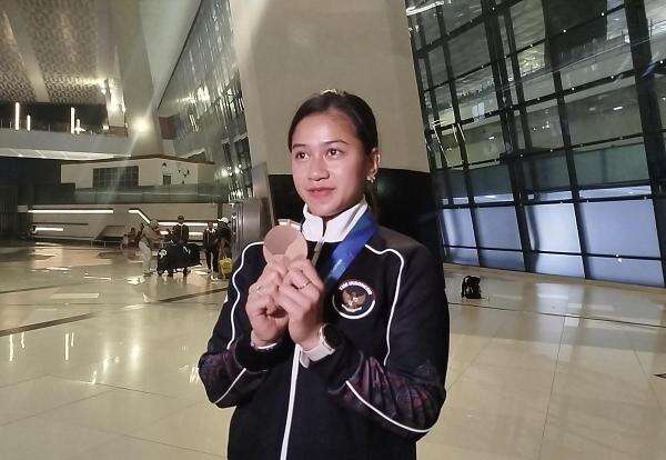 Kisah Pesepeda BMXJasmine Azzahra Raih Perunggu Asian Games 2026, Dihantam Cedera hingga Jatuh Berulang Kali Kisah Pesepeda BMXJasmine Azzahra Raih Perunggu Asian Games 2026, Dihantam Cedera hingga Jatuh Berulang Kali
