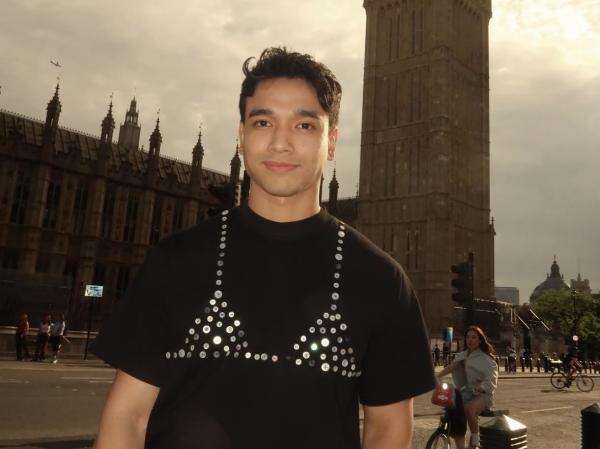 Fadly Faisal Akhirnya Buka Suara soal Kaos Motif Bra yang Viral: Seru-seruan Doang! Fadly Faisal Akhirnya Buka Suara soal Kaos Motif Bra yang Viral: Seru-seruan Doang!