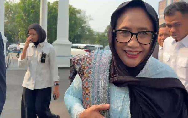 Nanik S Deyang Mengundurkan Diri dari Kepala BGN Nanik S Deyang Mengundurkan Diri dari Kepala BGN