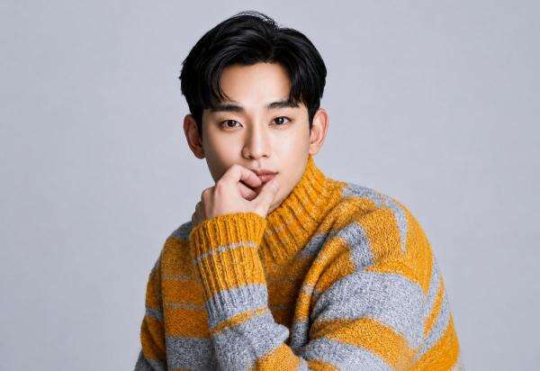 Kim Soo Hyun Dikonfirmasi Jadi Presenter The Fact Music Awards 2026 Kim Soo Hyun Dikonfirmasi Jadi Presenter The Fact Music Awards 2026