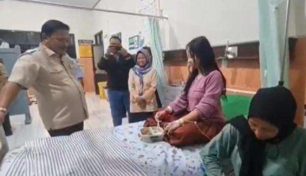Korban Keracunan MBG di Nganjuk Melonjak Jadi 127 Siswa, 33 Orang Masih Dirawat Korban Keracunan MBG di Nganjuk Melonjak Jadi 127 Siswa, 33 Orang Masih Dirawat